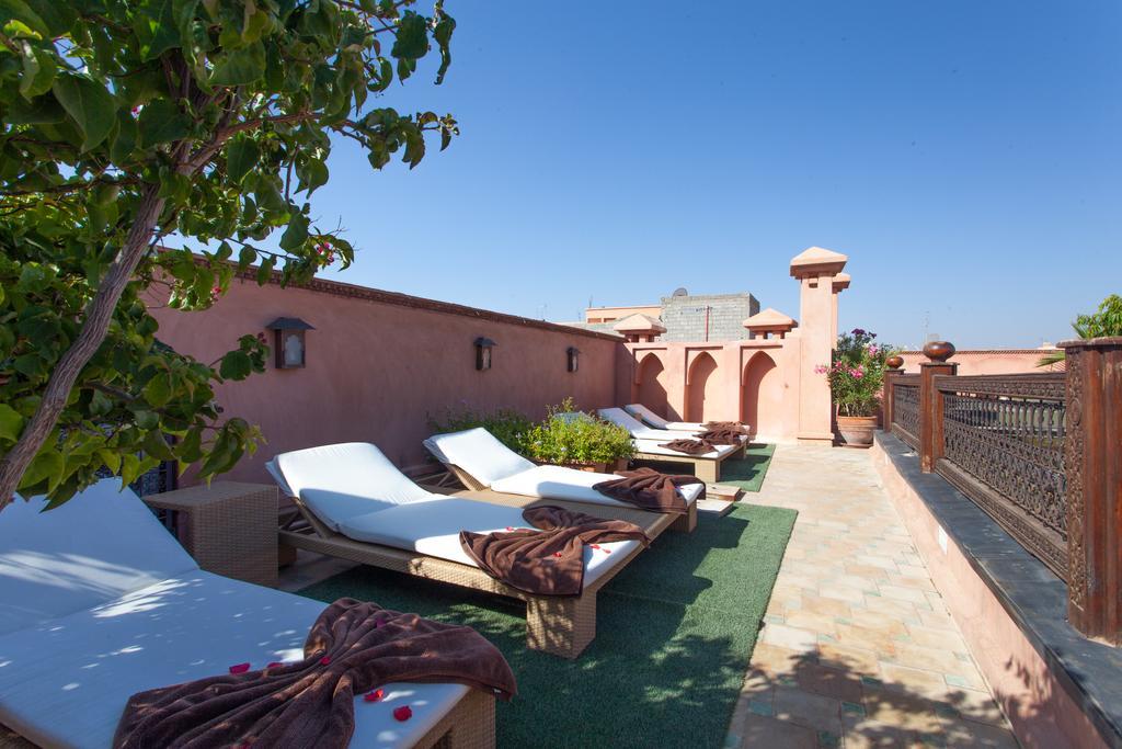 Riad Le Perroquet Bleu Suites & Spa Marrakesh Exterior foto