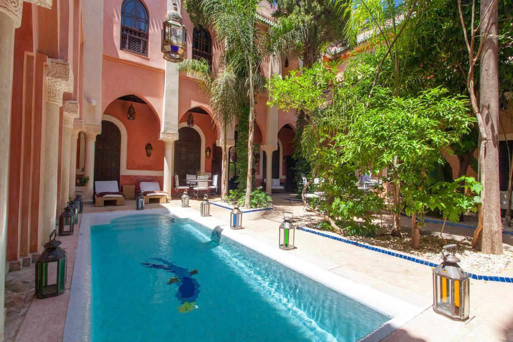 Riad Le Perroquet Bleu Suites & Spa Marrakesh Exterior foto